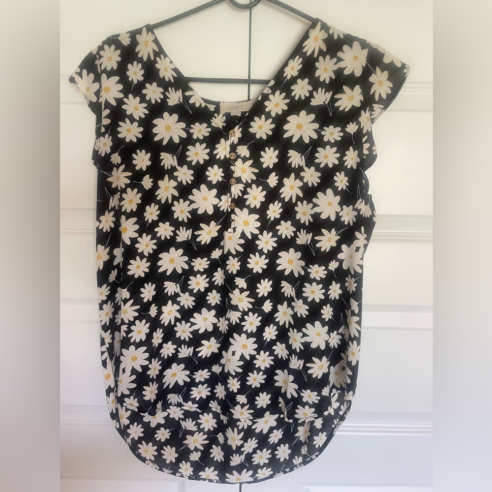 LOFT Black and White Daisy Print Blouse